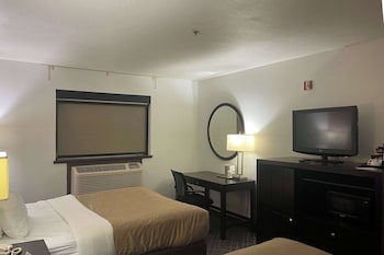 Room, 2 Queen Beds, Accessible, Non Smoking