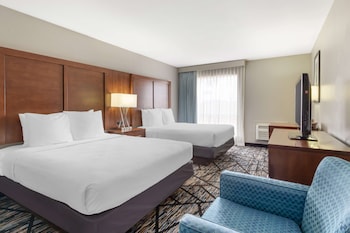 Standard Room, 2 Queen Beds, Non Smoking, Refrigerator & Microwave