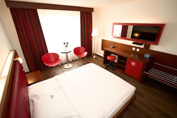 Standard Double Room, 1 Queen Bed