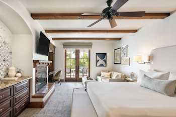 Premier Villa, 1 King Bed (Studio)