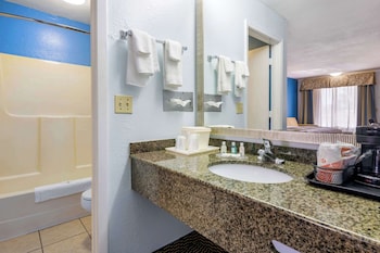 Suite, 1 King Bed, Non Smoking