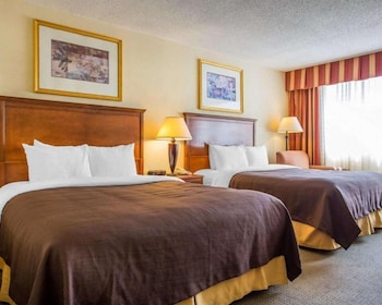 Economy Double Room, 2 Queen Beds, Non Smoking