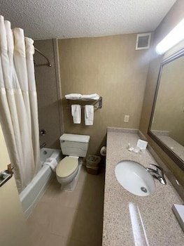 Economy Double Room, 2 Queen Beds, Non Smoking