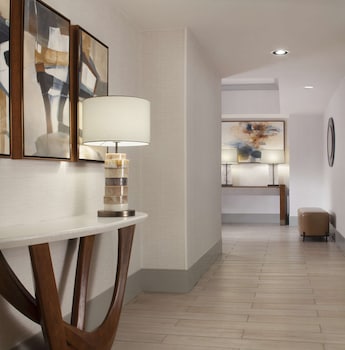 Premium Suite, 1 King Bed, Tower