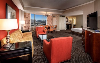Deluxe Room (Parlor)