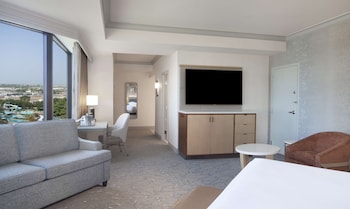 Junior Suite, 1 King Bed