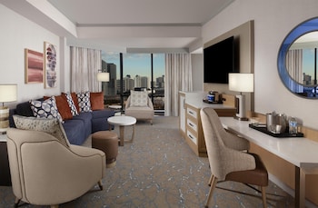 Suite, 1 King Bed, Tower