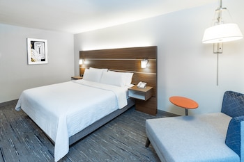 Standard Room, 1 King Bed