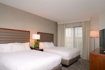 Suite, 2 Queen Beds, Kitchen