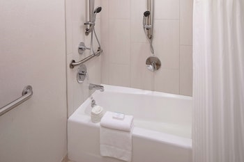 Premium Suite, 2 Double Beds, Accessible, Bathtub