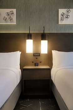 Room, 2 Queen Beds, Non Smoking