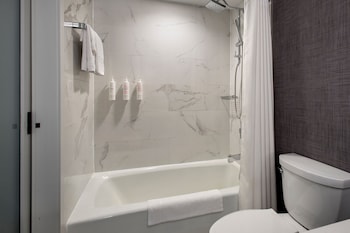 Executive Suite, 1 King Bed with Sofa bed