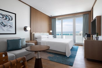 Deluxe Room, 1 Queen Bed, Balcony (View)