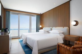 Deluxe Room, 2 Twin Beds, Balcony (View)