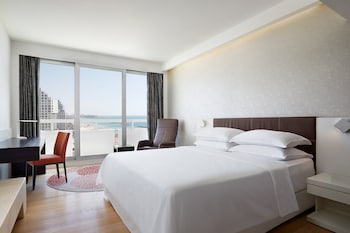 Premium Room, 1 Queen Bed (View)