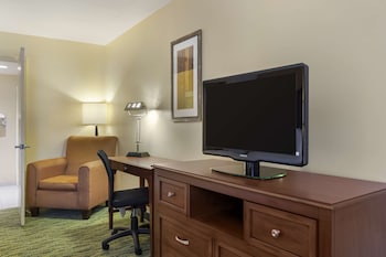 Standard Room, 2 Double Beds, Accessible, Bathtub