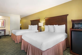 Suite, 1 King Bed, Accessible, Kitchenette (with Sofabed)