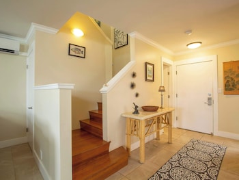 Condo, 2 Bedroom, Ocean View (19B)