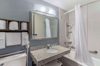Room, 2 Queen Beds, Accessible, Non Smoking