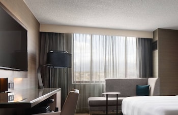 Room, 1 King Bed (Mobility Accessible, Roll-In Shower)