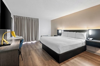 Standard Room, 1 King Bed, Non Smoking