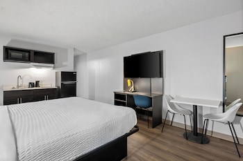 Standard Room, 1 King Bed, Non Smoking