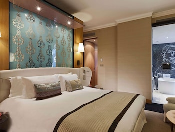 Suite, 2 Bedrooms (Imperial,Butler Service,Living Room)