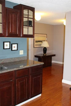 Presidential Suite, 1 King Bed, Fireplace, Jacuzzi