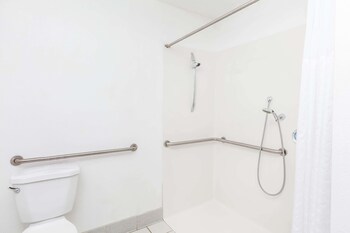 Room, 2 Queen Beds, Mobility Accessible, Non Smoking (Bathtub w/ Grab Bars)