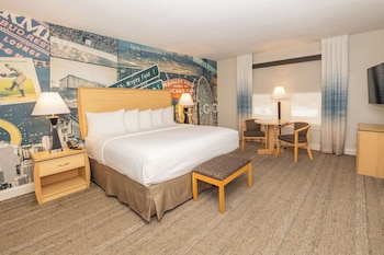 Room, 1 King Bed, Corner