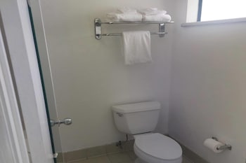 Room, 2 Queen Beds, Non Smoking
