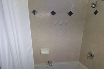 Room, 2 Queen Beds, Non Smoking