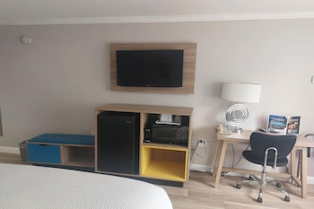 Room, 1 King Bed, Non Smoking