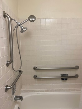 Room, 2 Queen Beds, Mobility Accessible, Non Smoking (Bathtub W/grab Bars)