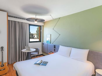 Room, Multiple Beds