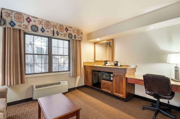 Standard Room, 1 King Bed, Non Smoking, Microwave (Oversized Room)