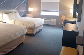 Room, 2 Queen Beds, Non Smoking