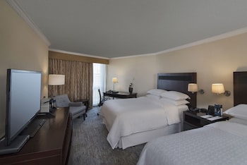 Club Room, 2 Queen Beds, Ocean View