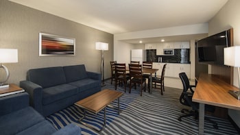 Suite, 1 King Bed, Non Smoking, Kitchen (Living Room;with Sofabed)