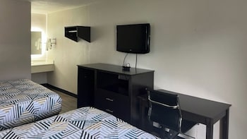 Standard Room, 2 Queen Beds, Non Smoking, Refrigerator & Microwave