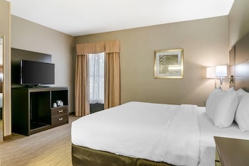 Suite, Multiple Beds, Accessible, Non Smoking
