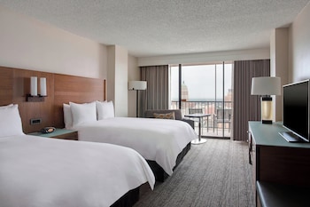 Room, 2 Double Beds (Hearing Accessible)