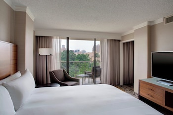 Room, 1 King Bed, Balcony (Hearing Accessible, View)