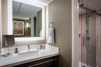Room, 2 Double Beds (Hearing Accessible)
