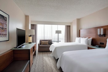 Room, 2 Double Beds (Hearing Accessible)
