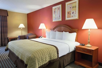 Standard Room, 1 King Bed