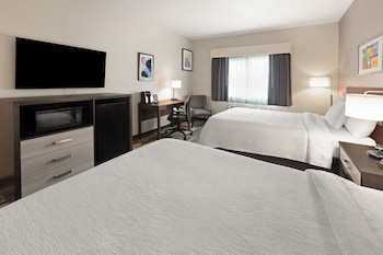 Room, 2 Queen Beds, Accessible, Non Smoking (Mobility Bathtub w/Grab Bars)