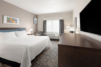 Room, 1 King Bed, Accessible, Non Smoking (Mobility Bathtub w/Grab Bars)
