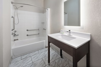 Room, 1 King Bed, Accessible, Non Smoking (Mobility Bathtub w/Grab Bars)