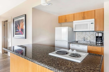 2 Bdrm 1 King 2 Twins Suite Stovetop Balcny